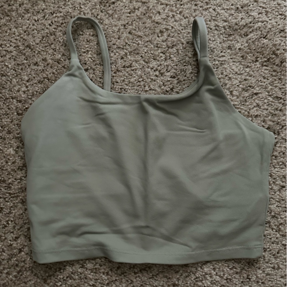 Cropped Workout Tank - Picture 2 of 5
